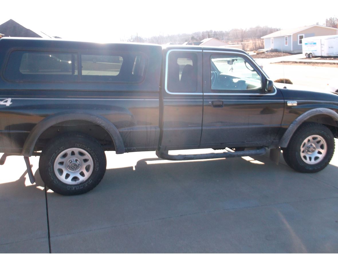 2000 Mazda B-Series Truck for sale by owner in Topeka