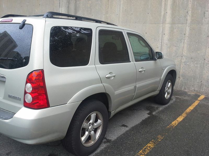2005 Mazda Tribute for sale by owner in Quincy