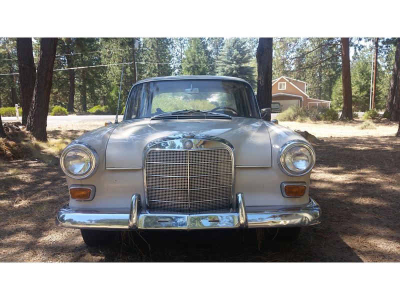 1965 Mercedes-Benz 190 for sale by owner in Bend
