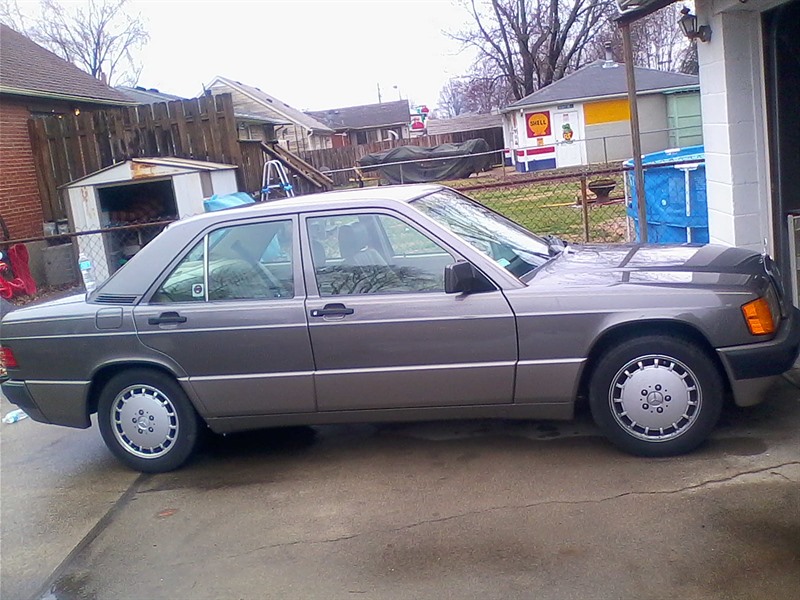 1992 Mercedes-Benz 190E for sale by owner in LOUISVILLE