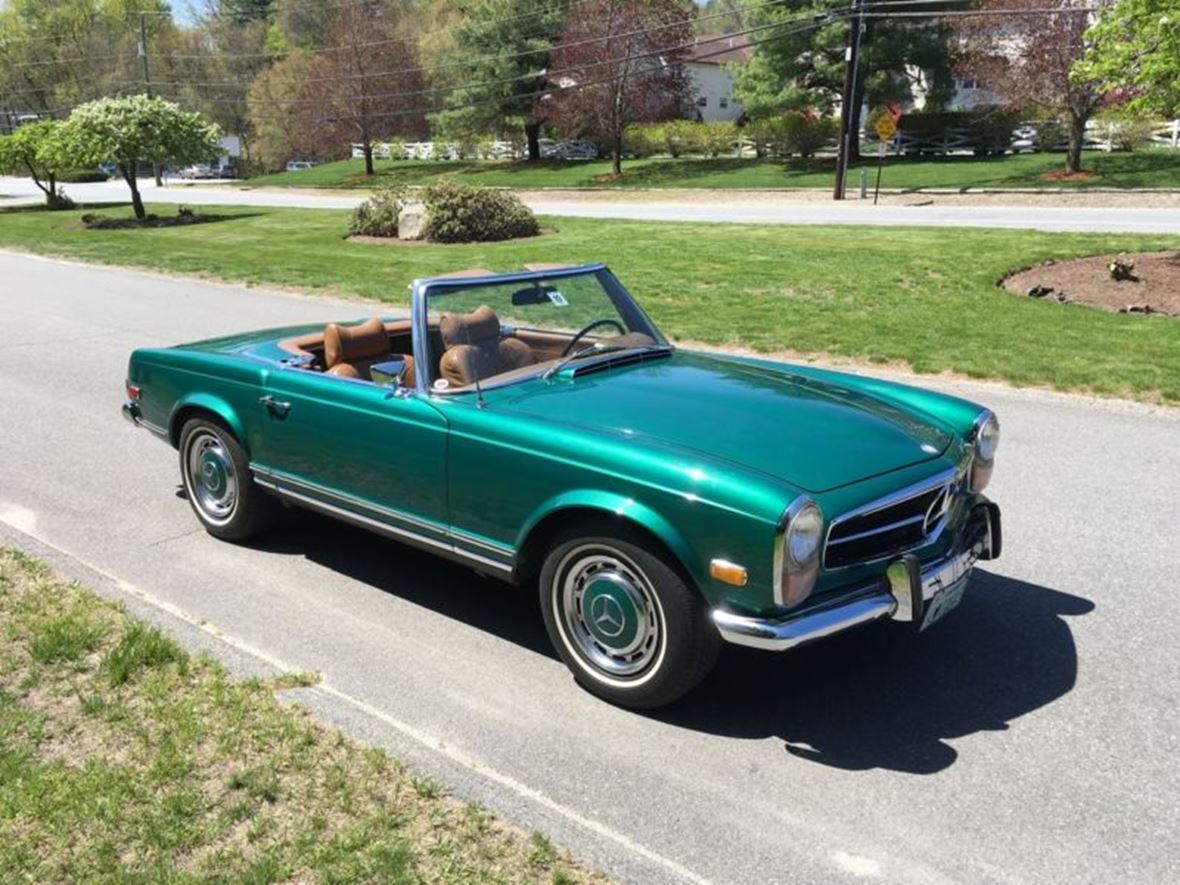 1970 Mercedes-Benz 200-Series for sale by owner in Dover