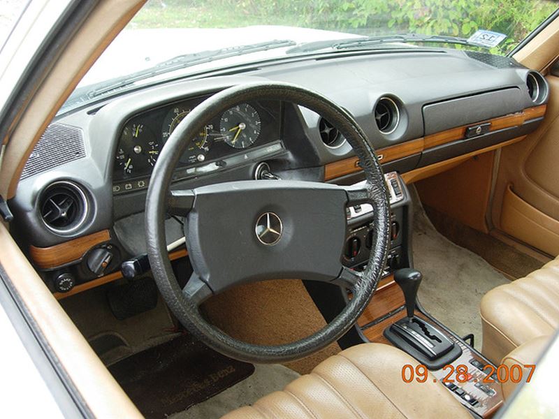 1983 Mercedes-Benz 240D for sale by owner in Charlotte