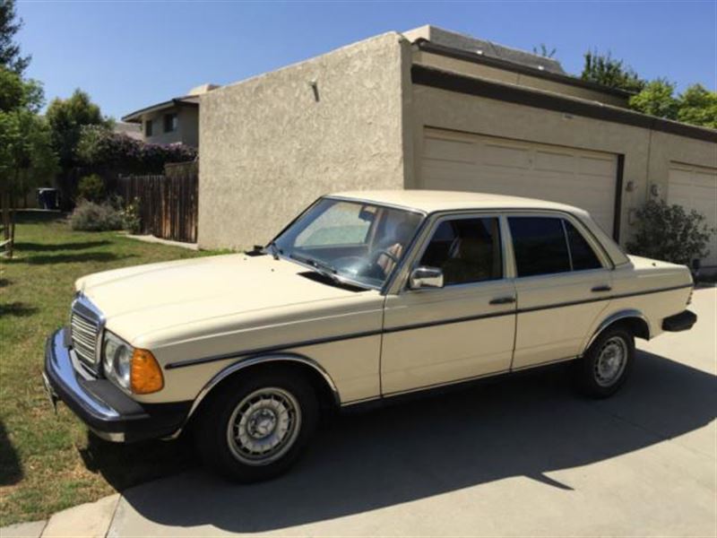 1985 Mercedes-Benz 300 for sale by owner in PASADENA