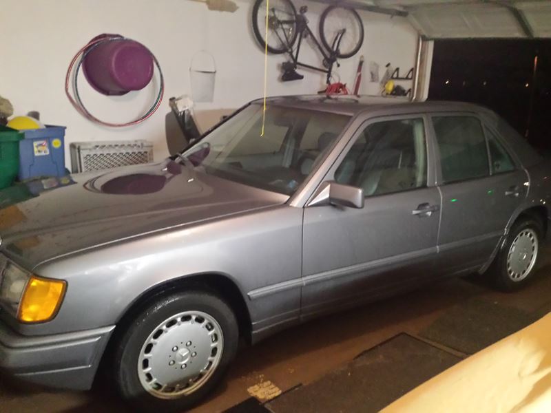 1987 Mercedes-Benz 300 for sale by owner in Plainfield