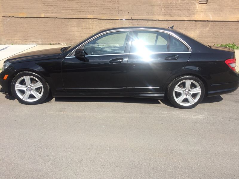 2011 Mercedes-Benz C300 4Matic for sale by owner in Chicago
