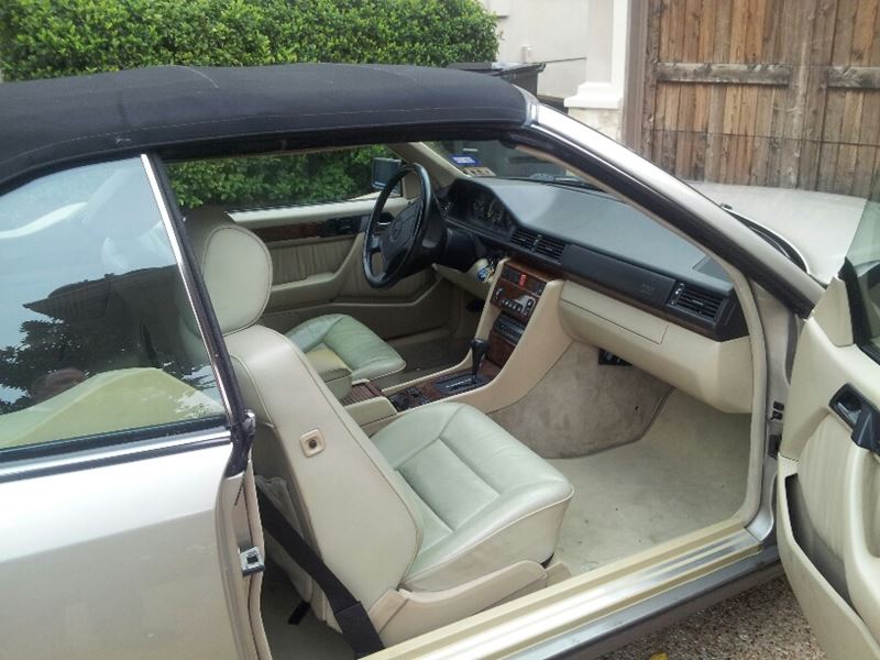 1993 Mercedes-Benz 300CE for sale by owner in AUSTIN