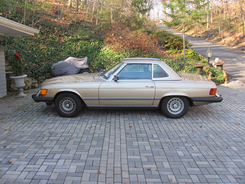 1985 Mercedes-Benz 380 sl for sale by owner in Saint Petersburg