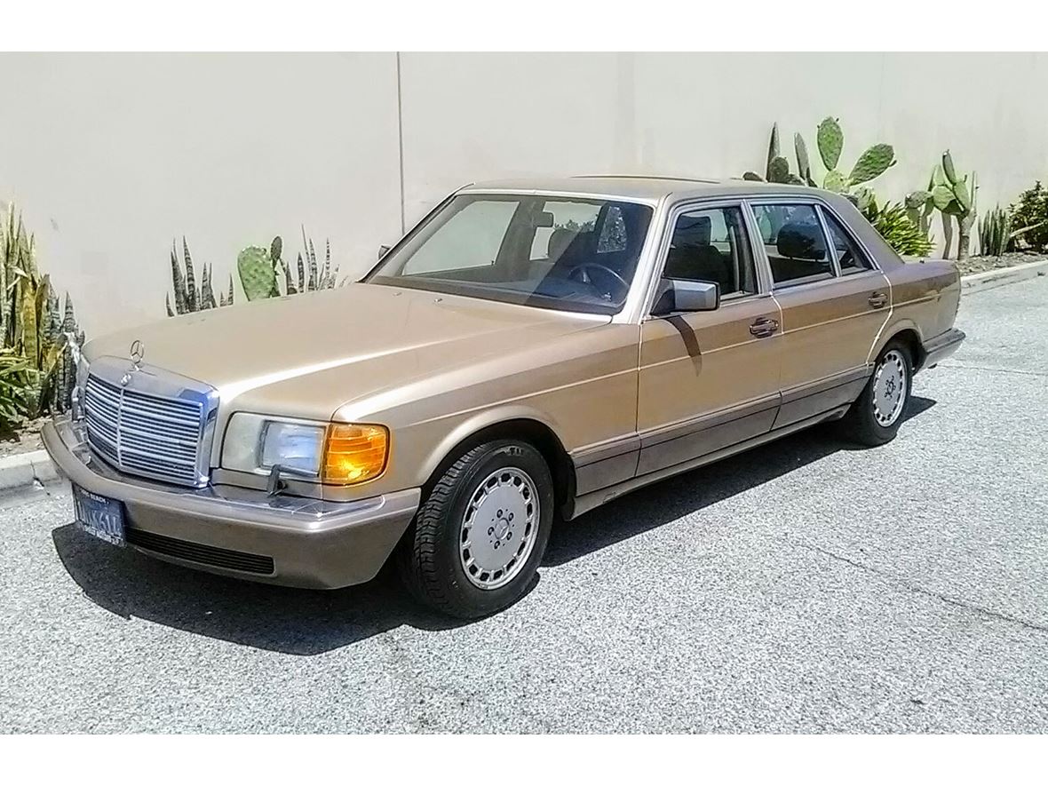 1986 Mercedes-Benz 560SEL for sale by owner in Long Beach