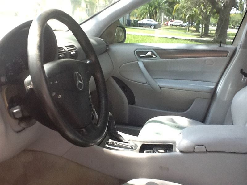 2004 Mercedes-Benz C-Class for sale by owner in PEMBROKE PINES
