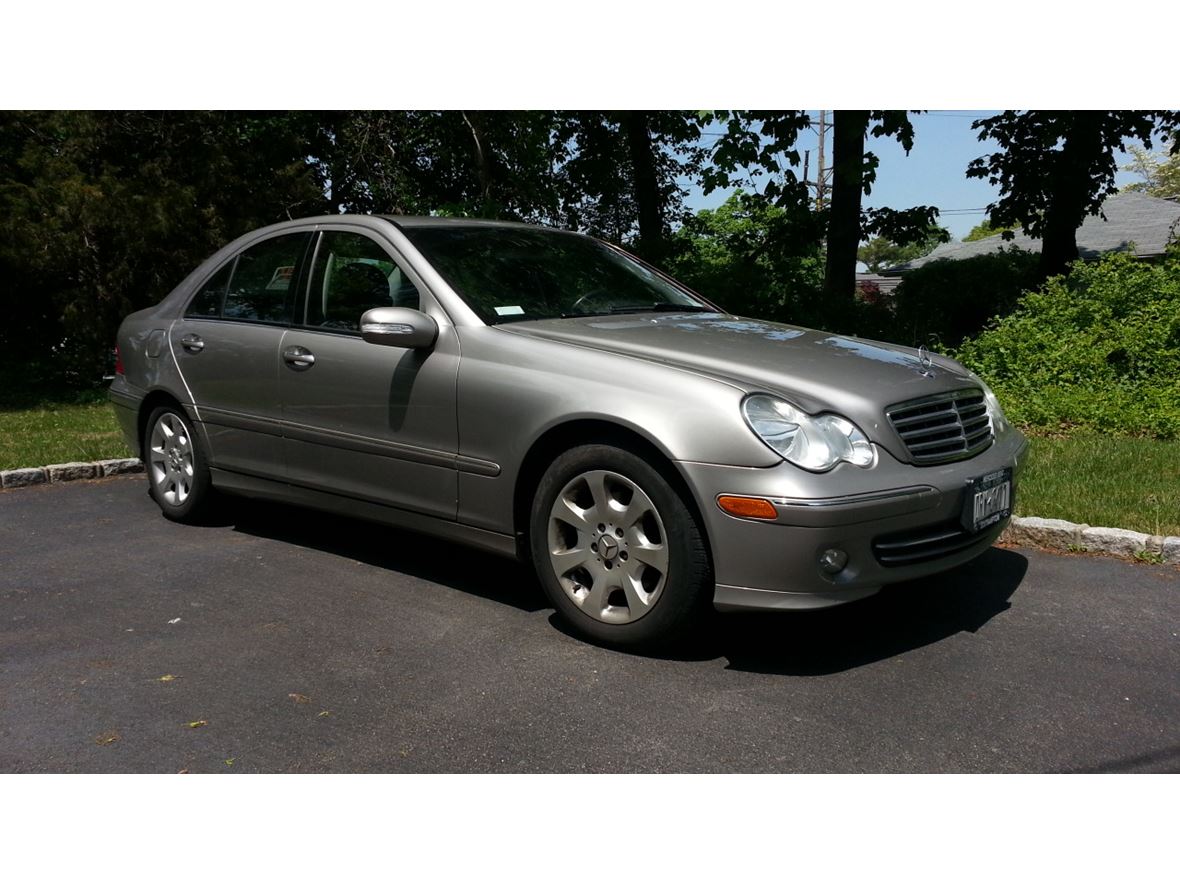 2005 Mercedes-Benz C-Class for sale by owner in Aquebogue
