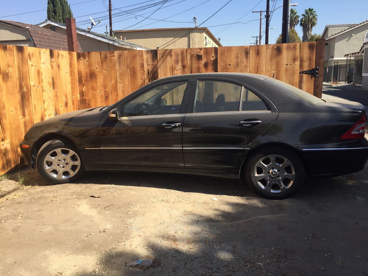 2005 Mercedes-Benz C-Class for sale by owner in Buena Park