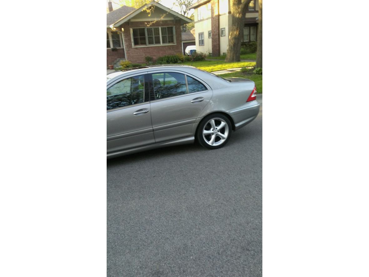 2006 Mercedes-Benz C-Class for sale by owner in Saint Paul