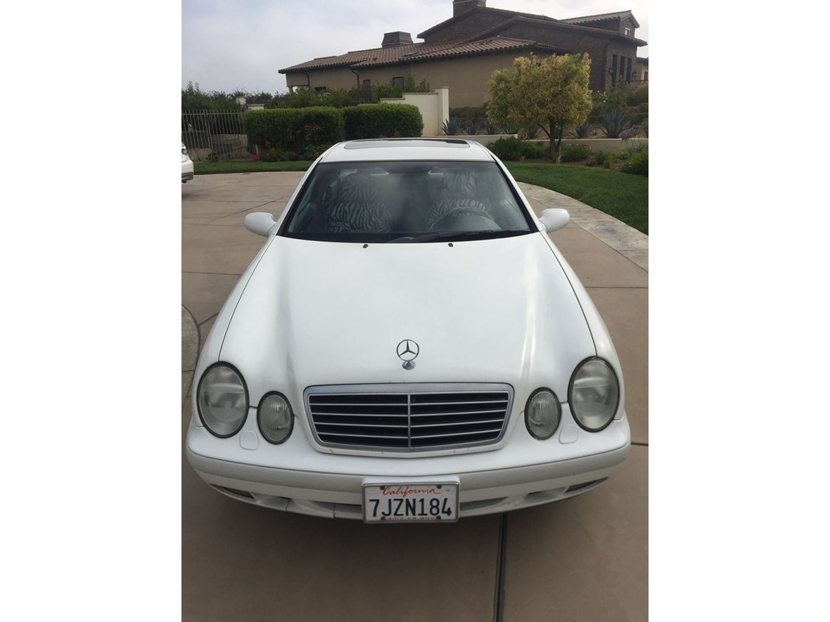 1999 Mercedes-Benz CLK-Class 320 for sale by owner in Camarillo