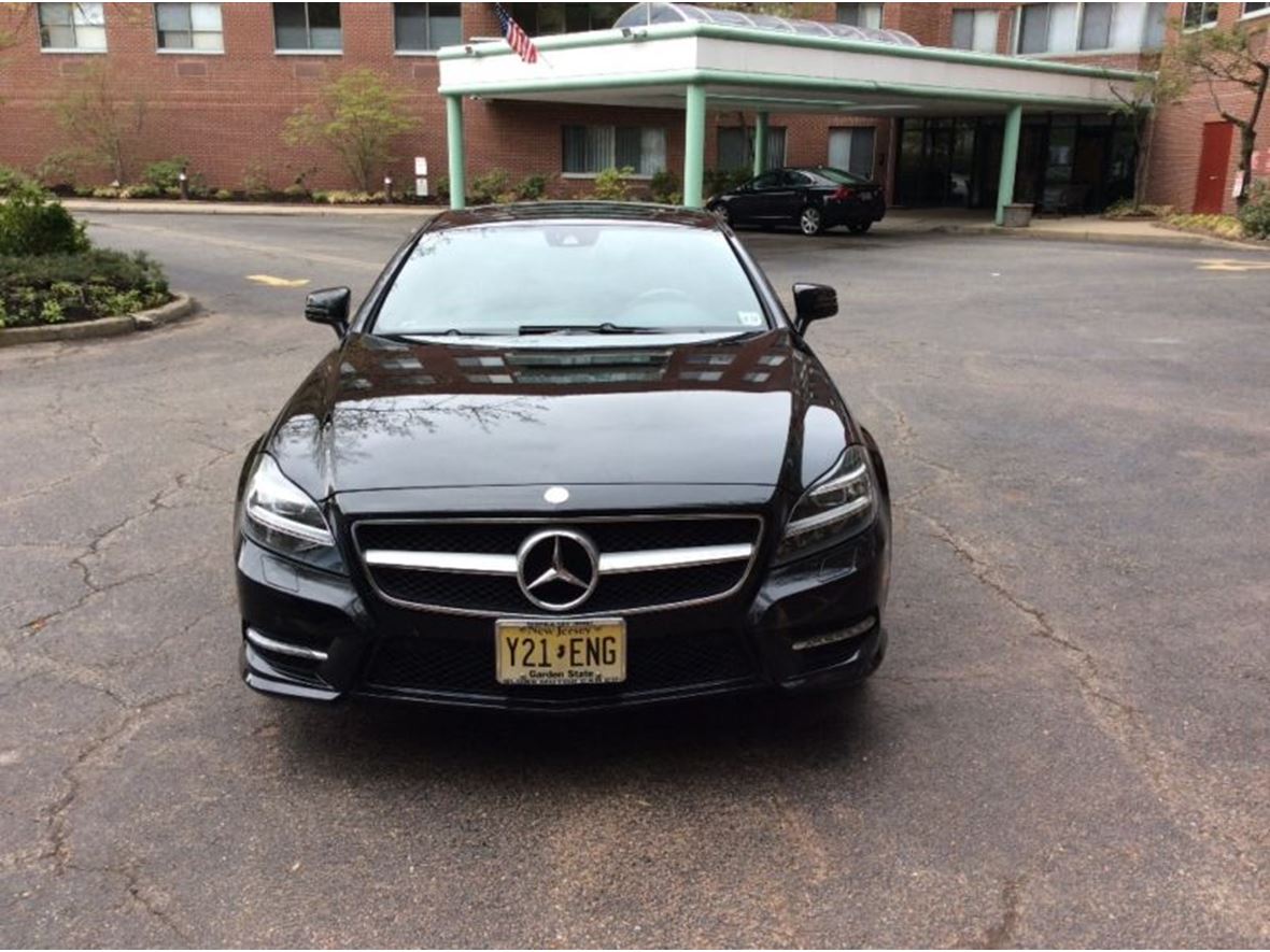 2012 Mercedes-Benz CLS-Class for sale by owner in Riverdale