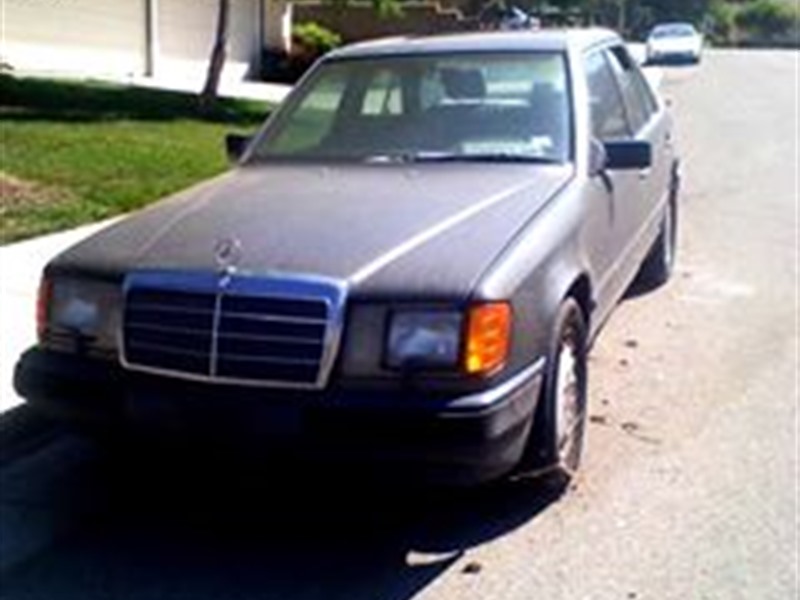 1987 Mercedes-Benz E 300 for sale by owner in CERRITOS