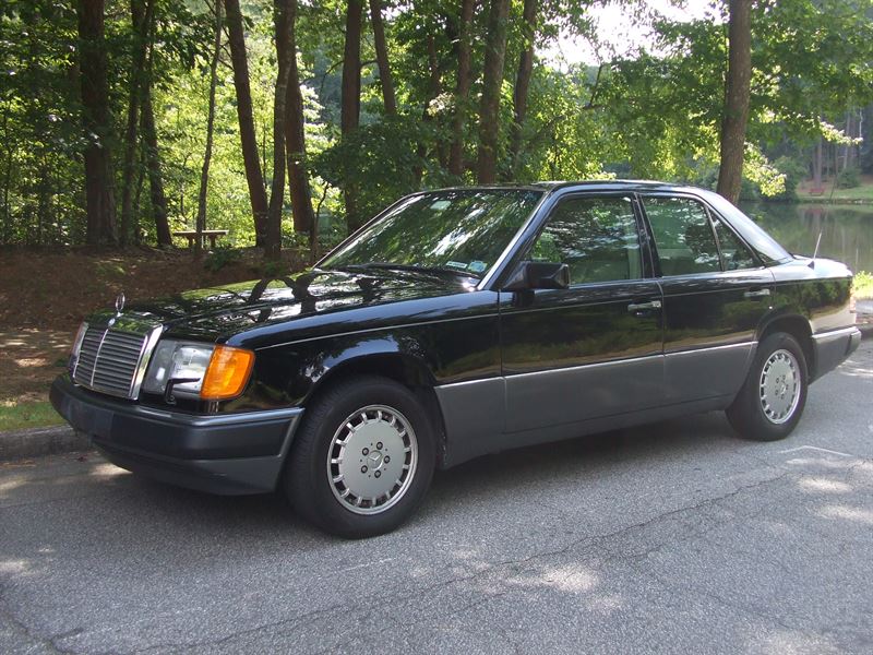 1993 Mercedes-Benz E-Class for sale by owner in Tucker