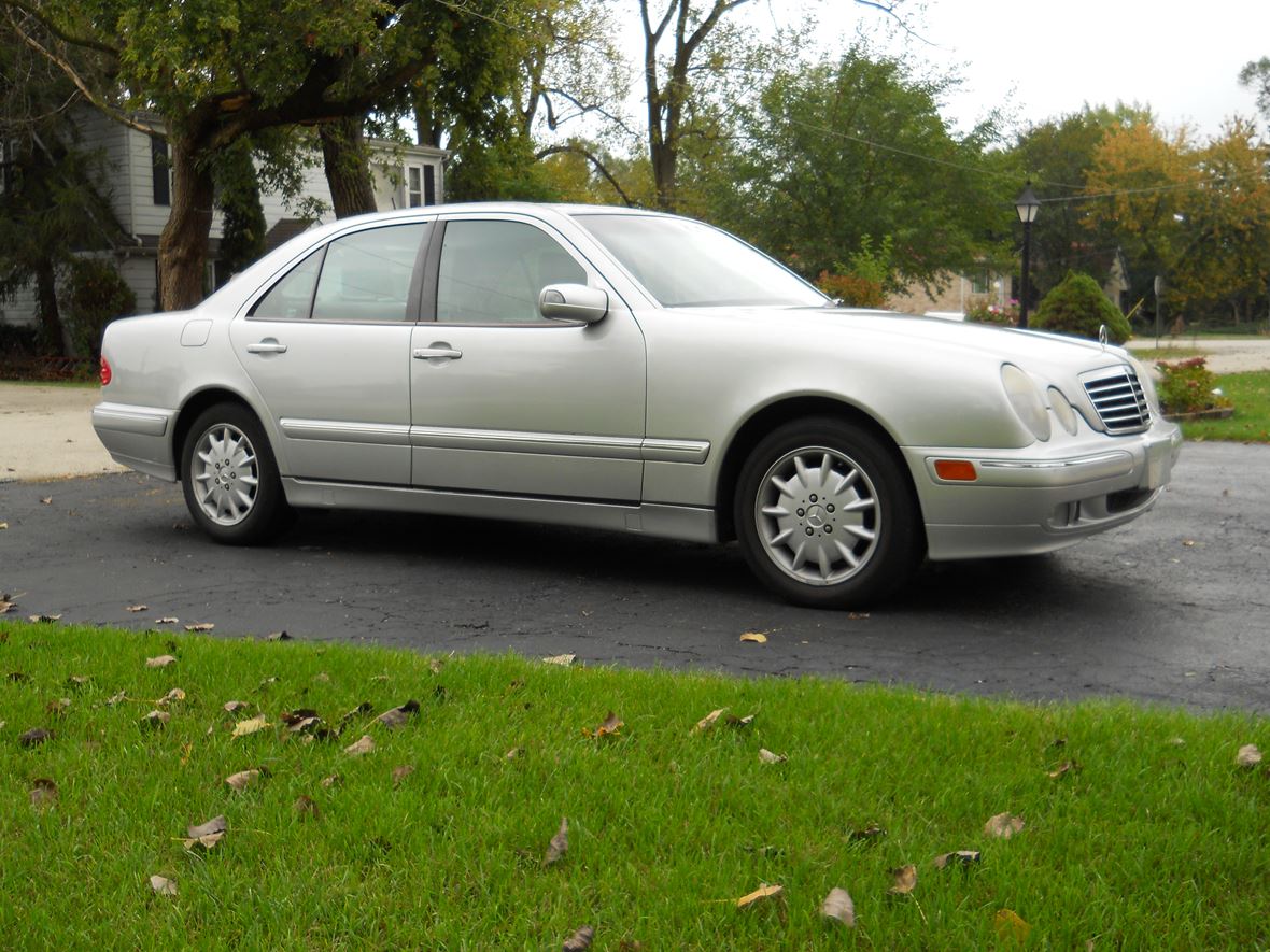 2000 Mercedes-Benz E-Class for sale by owner in Hickory Hills