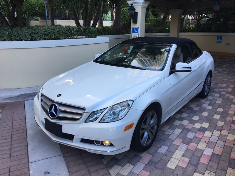 2011 Mercedes-Benz E350 for sale by owner in Hollywood