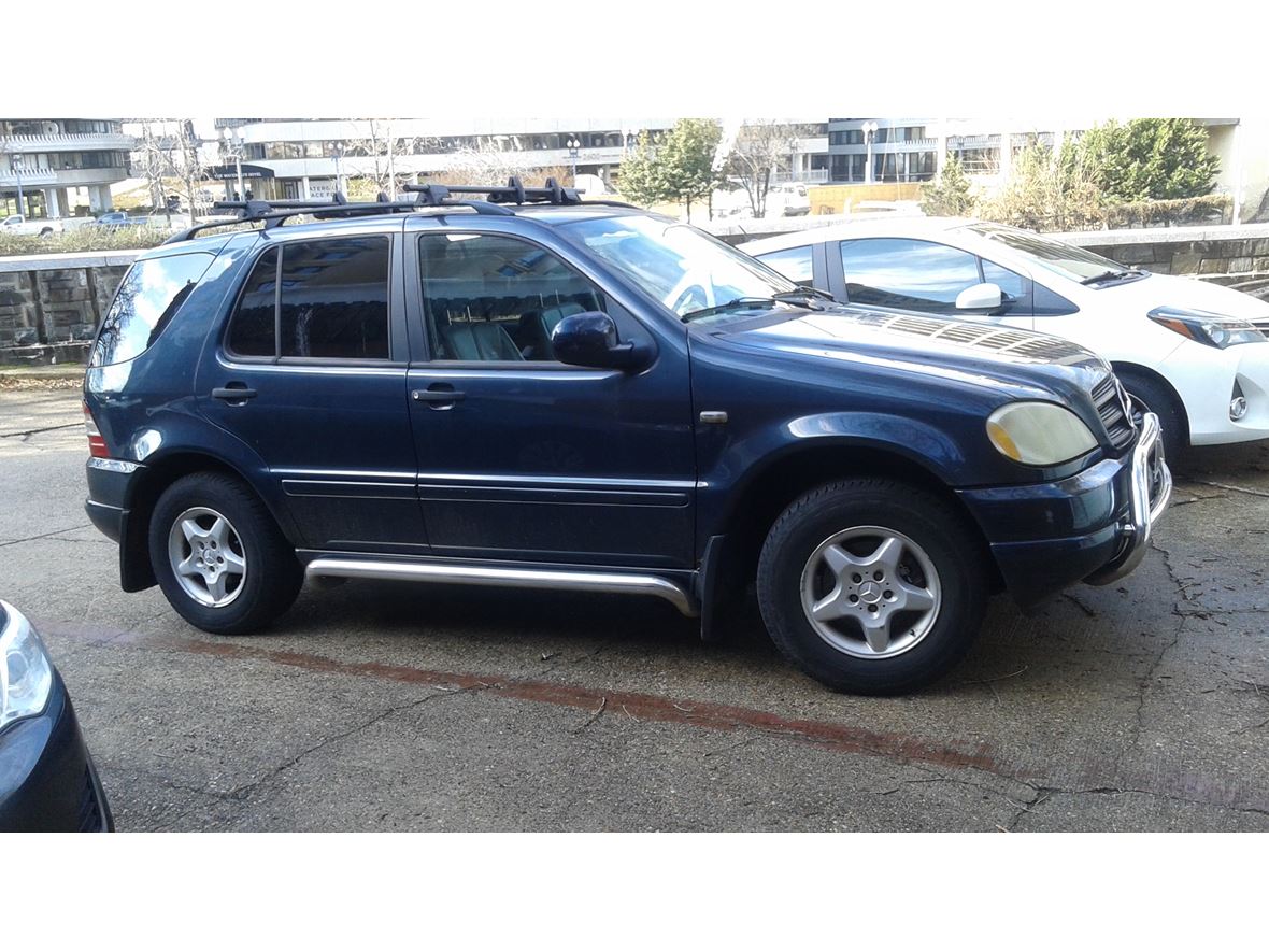 2000 Mercedes-Benz M-Class for sale by owner in Washington