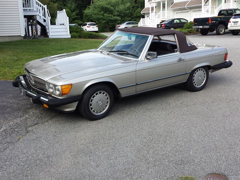 1987 Mercedes-Benz SL-Class for sale by owner in WARWICK
