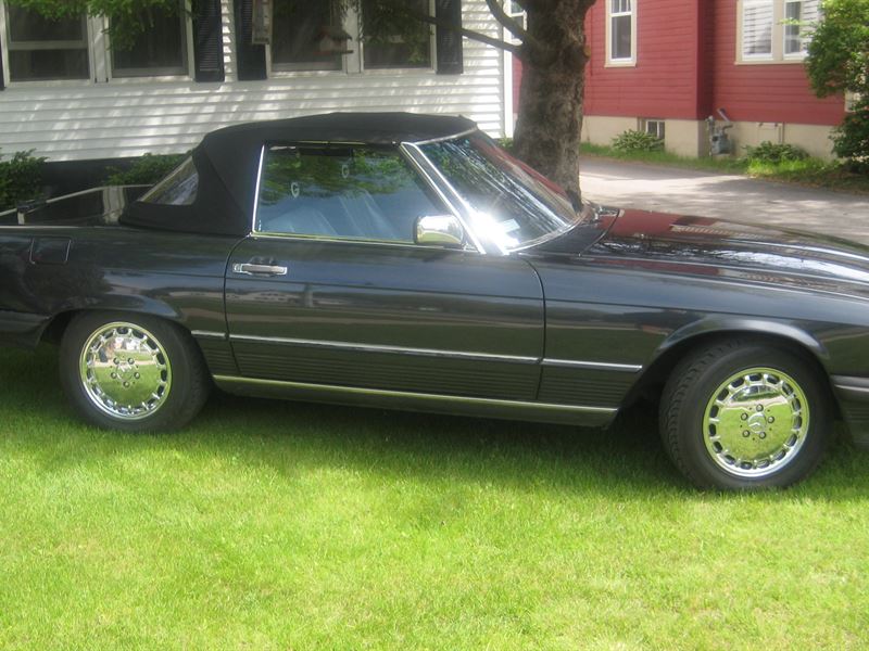 1988 Mercedes-Benz SL-Class for sale by owner in OCONTO