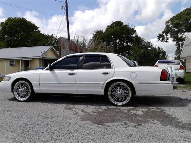 2000 Mercury Grand Marquis for sale by owner in ERATH