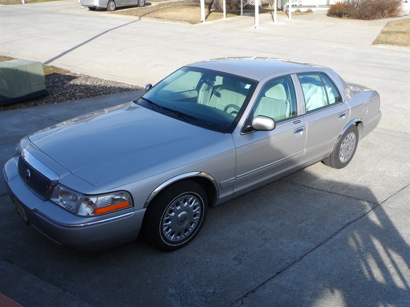 2003 Mercury Grand Marquis for sale by owner in MOSCOW