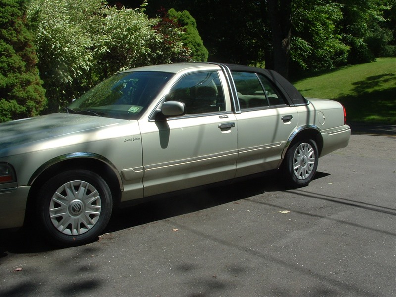 2004 Mercury Grand Marquis for sale by owner in BLOOMFIELD