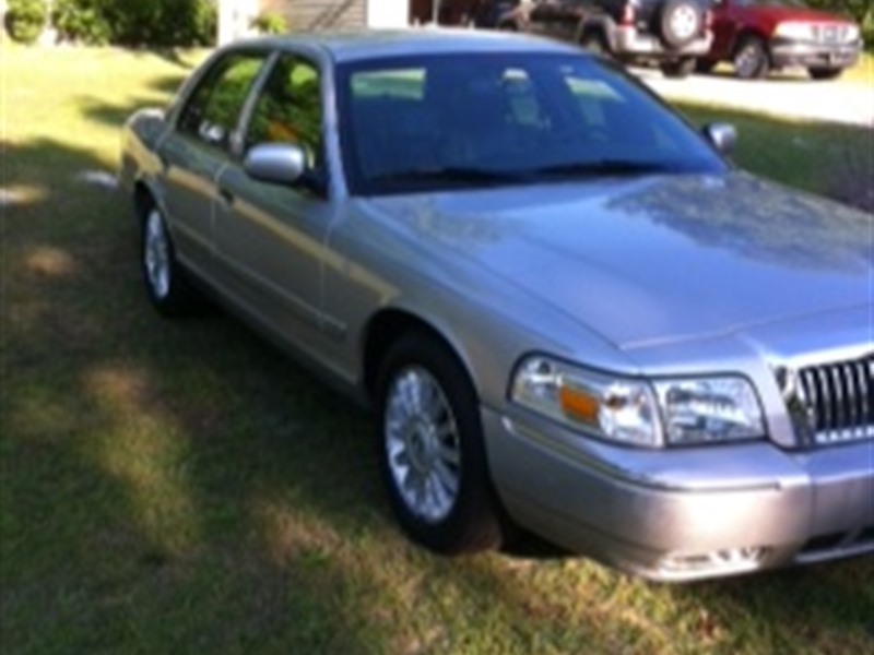 2008 Mercury Grand Marquis for sale by owner in NORTH AUGUSTA