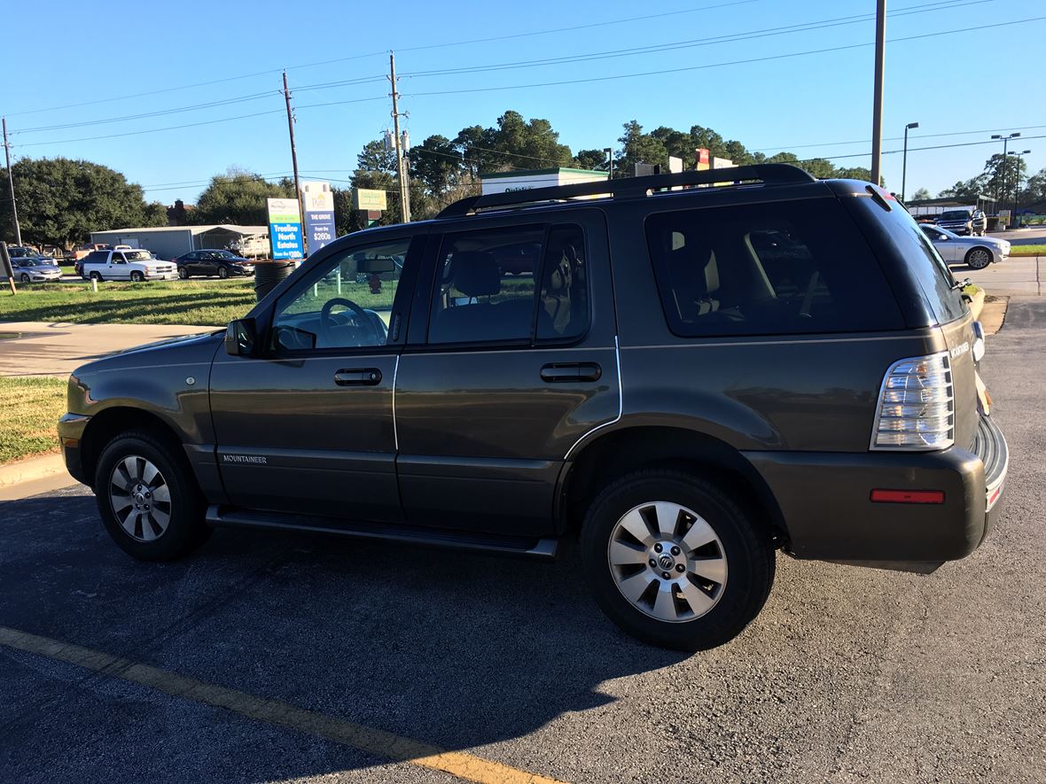 2008 Mercury Mountaineer for sale by owner in Tomball