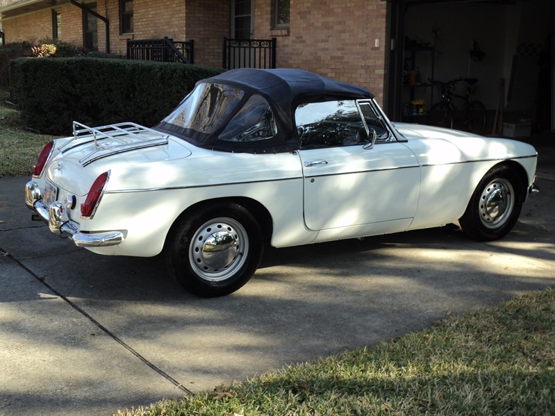 1964 MG B for sale by owner in DALLAS