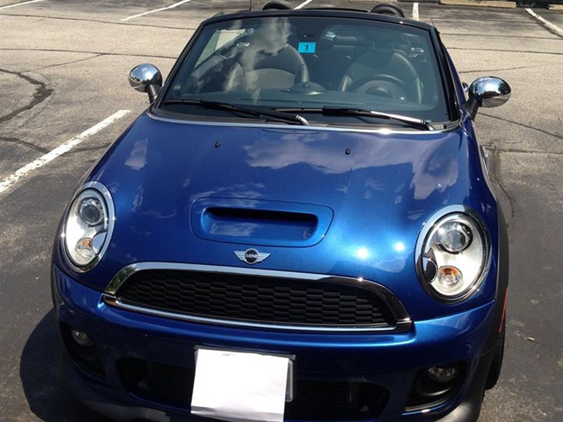 2012 MINI Convertible for sale by owner in GOFFSTOWN