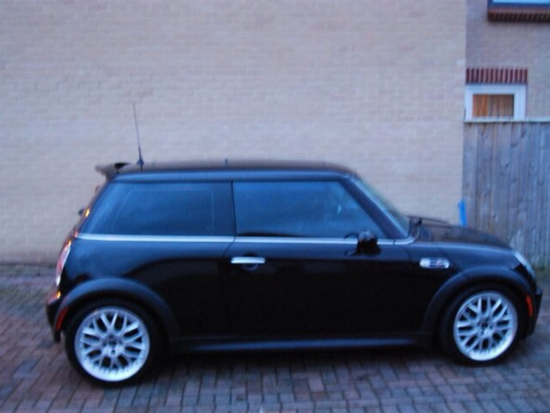 2003 MINI Cooper S ( w turbo ) for sale by owner in LYNN HAVEN
