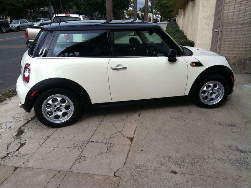 2013 MINI Cooper for sale by owner in ALAMEDA