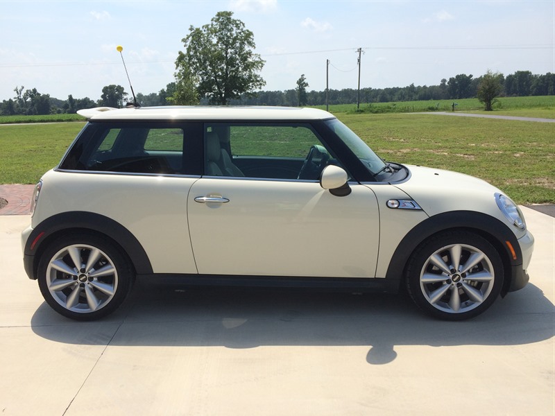 2011 MINI Mini Cooper S for sale by owner in PIKEVILLE