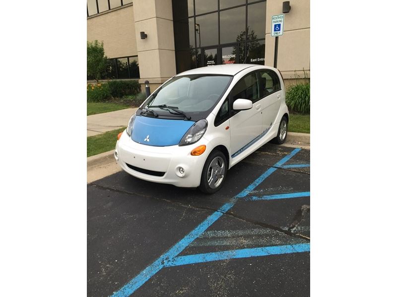 2012 Mitsubishi i-MiEV for sale by owner in Allen Park
