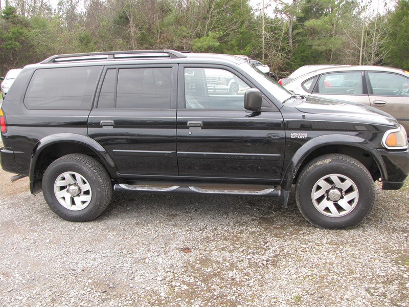 2003 Mitsubishi Montero for sale by owner in OWENS CROSS ROADS