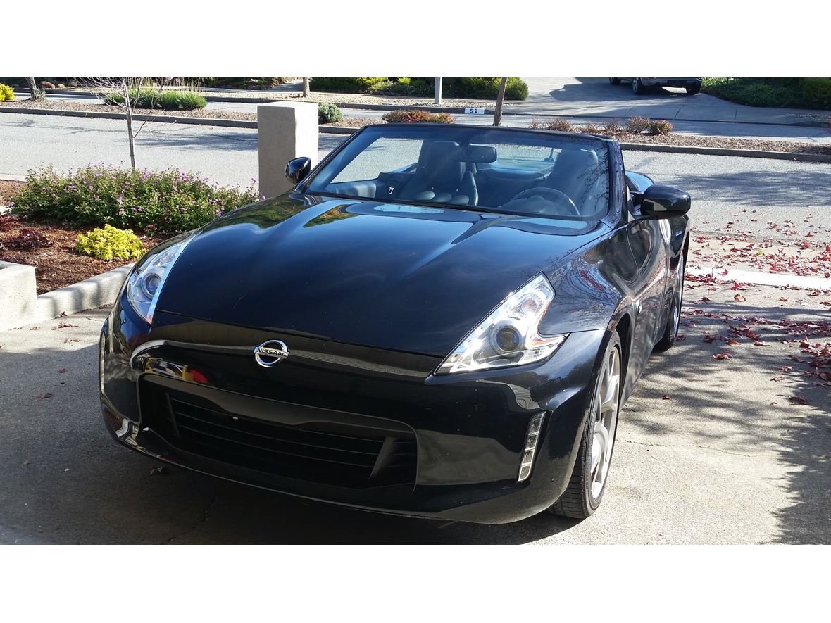 2014 Nissan 370Z for sale by owner in San Rafael