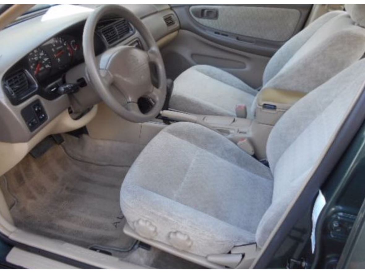 2000 Nissan Altima for sale by owner in Aurora