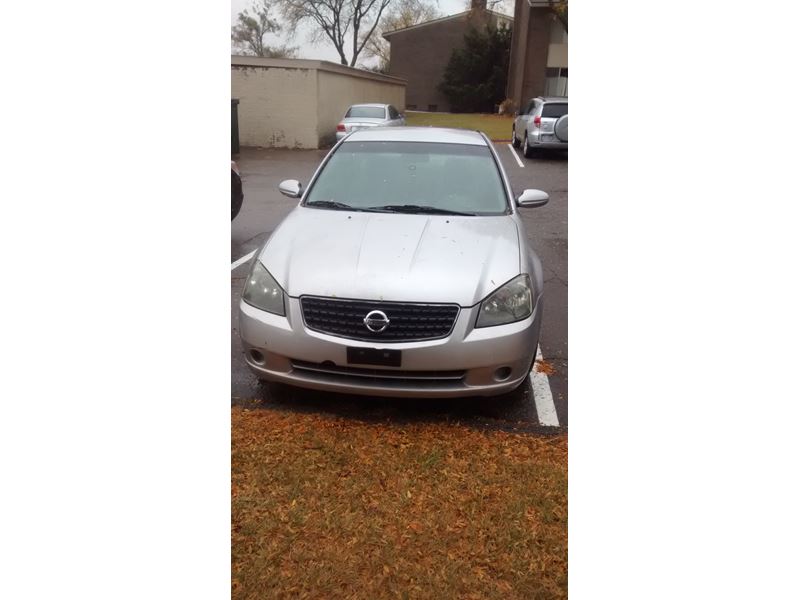 2005 Nissan Altima for sale by owner in TROY