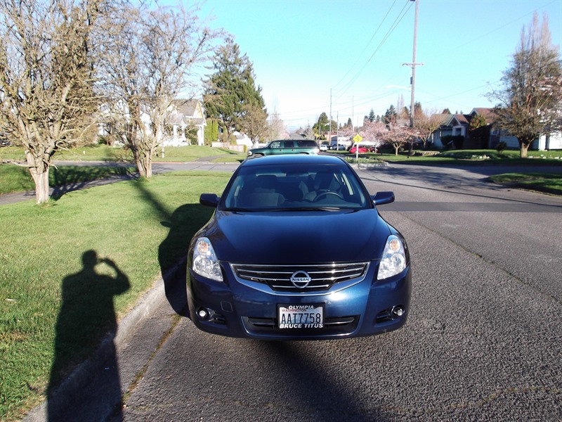 2010 Nissan Altima for sale by owner in TACOMA