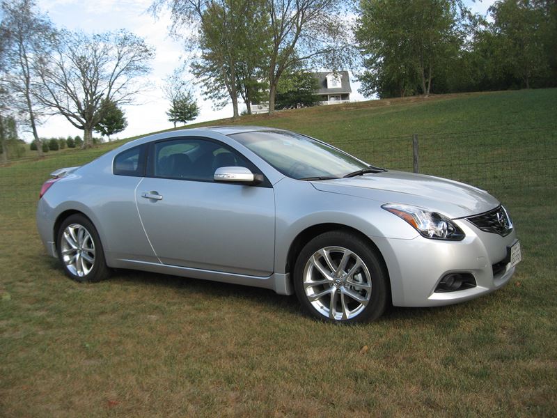 2010 Nissan Altima for sale by owner in Riner