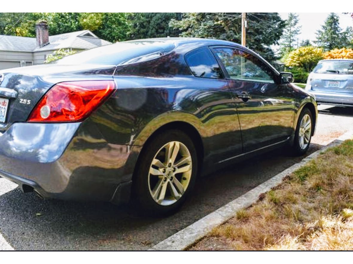 2010 Nissan Altima for sale by owner in Olympia