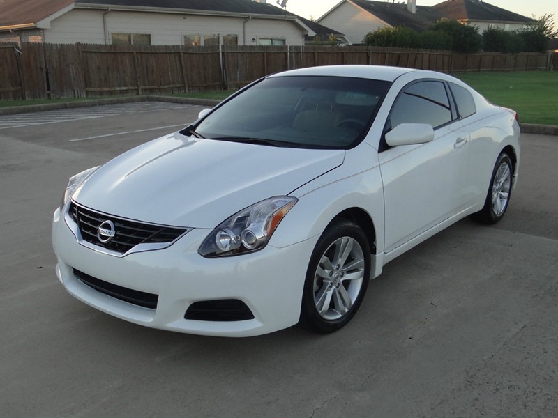 2012 Nissan Altima Coupe for sale by owner in THIENSVILLE
