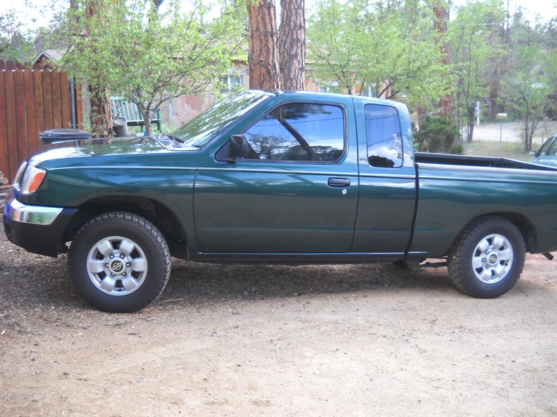 2000 Nissan Frontier King Cab XE for sale by owner in PRESCOTT