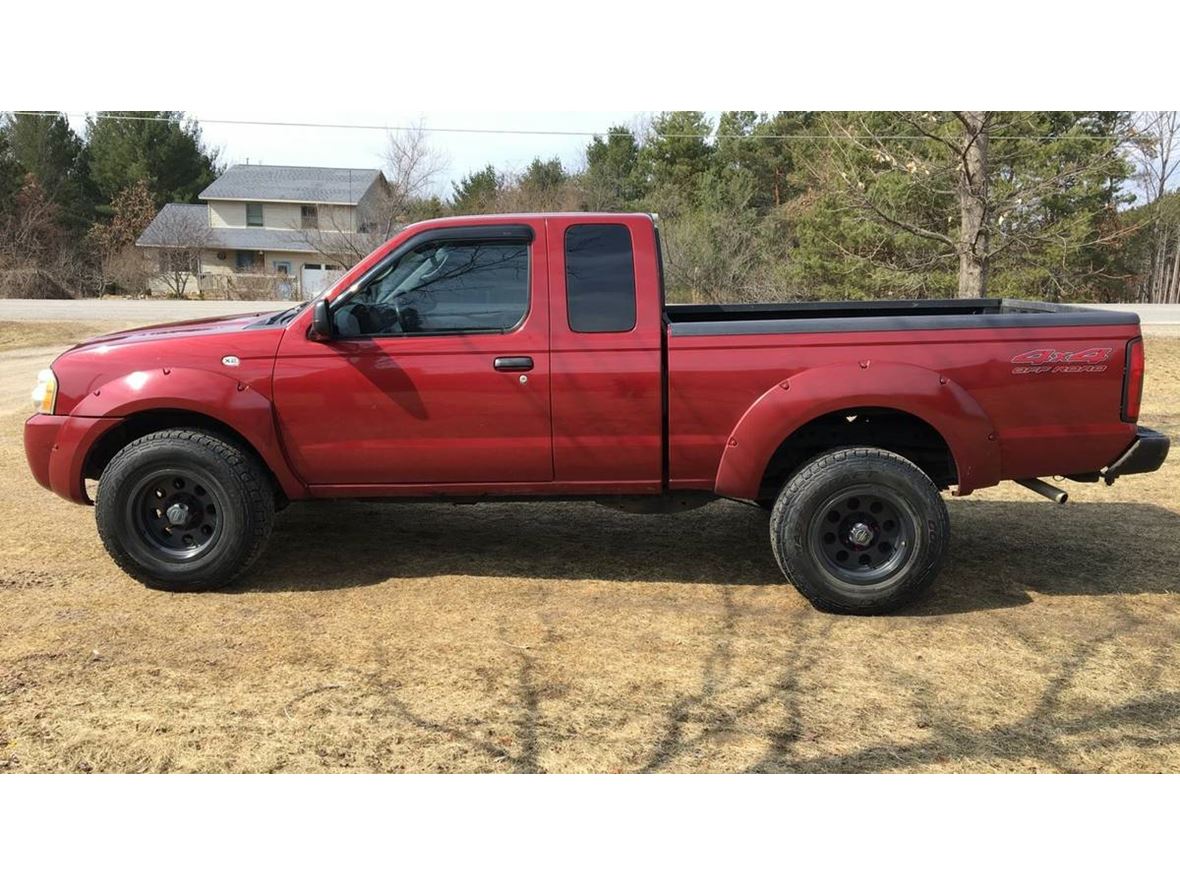 2004 Nissan Frontier for sale by owner in Traverse City