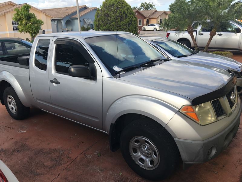 2006 Nissan Frontier for sale by owner in Hialeah
