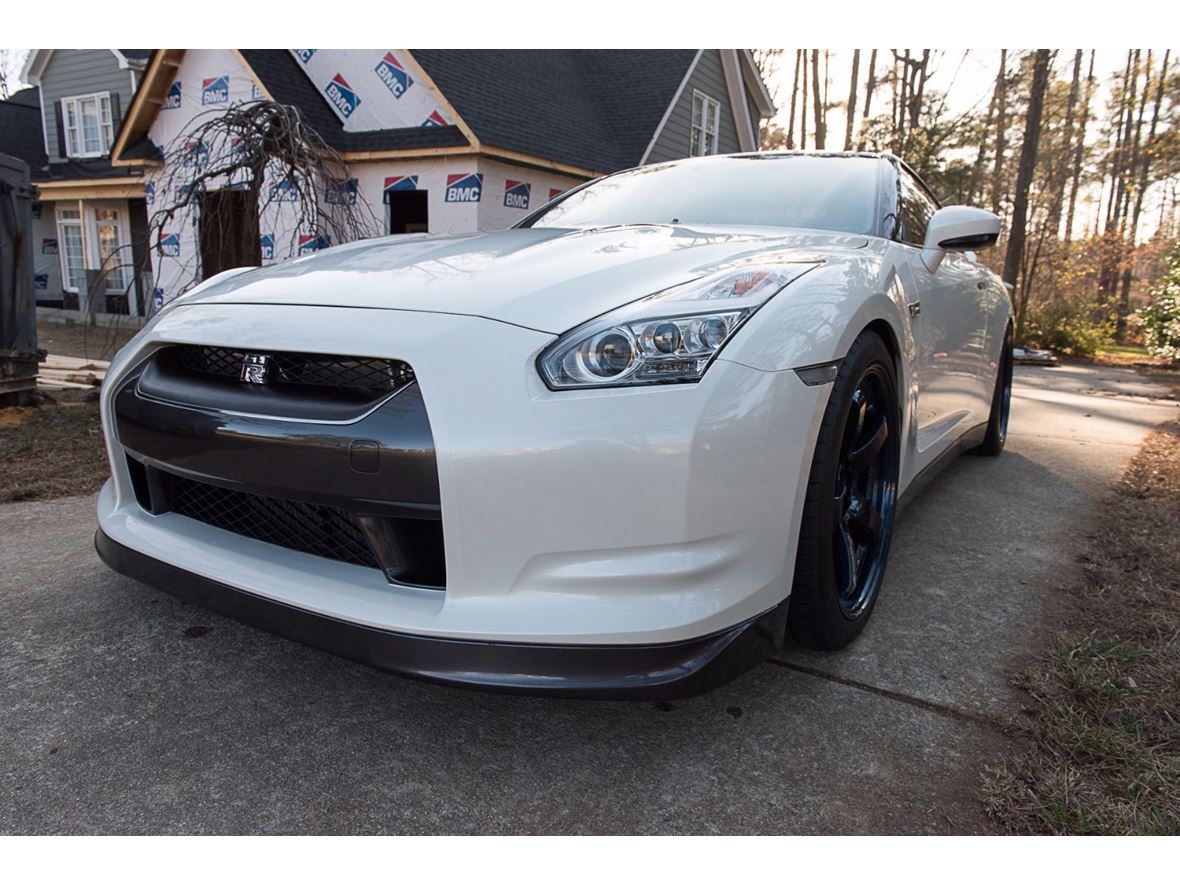 2010 Nissan GT-R for sale by owner in Orlando