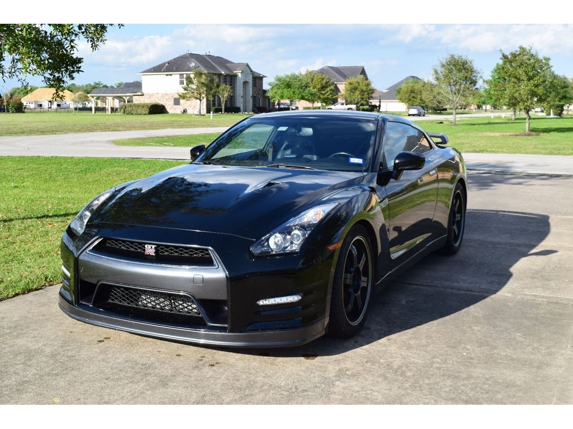 2010 Nissan GT-R for sale by owner in The Lakes