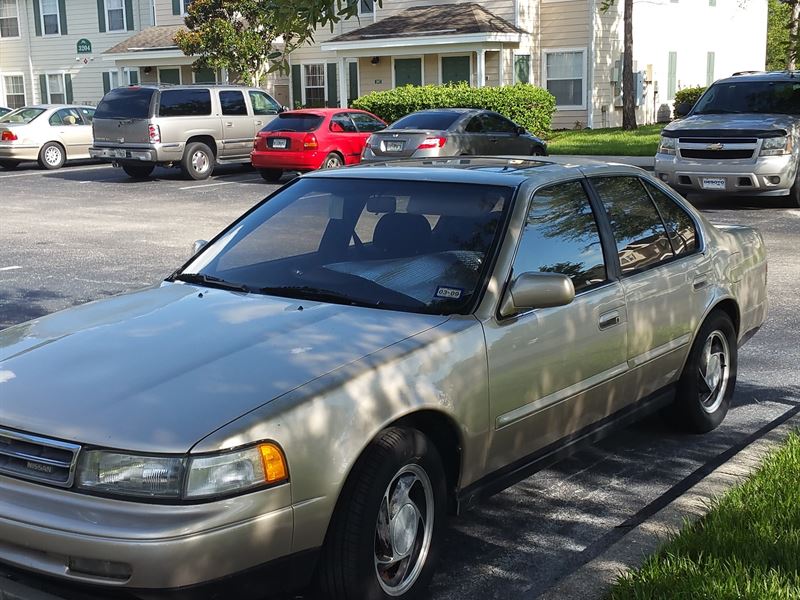 1989 Nissan Maxima for sale by owner in BRADENTON